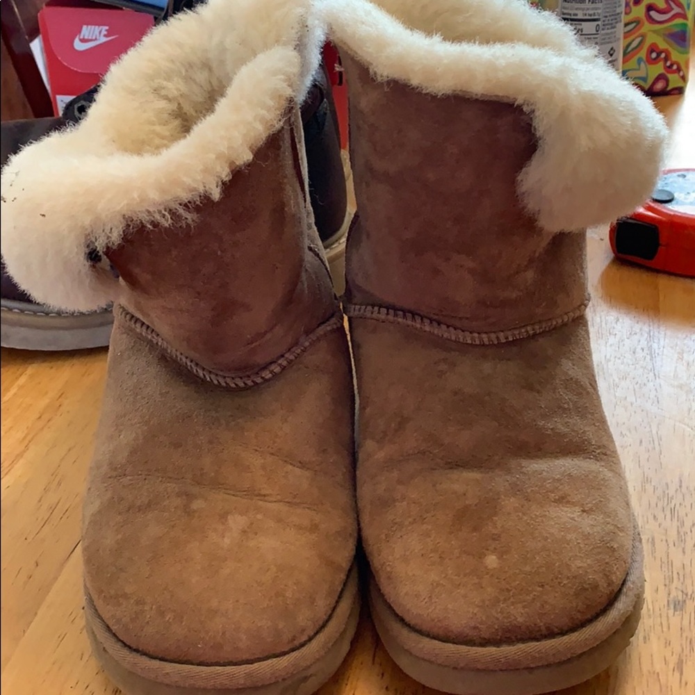 Ugg